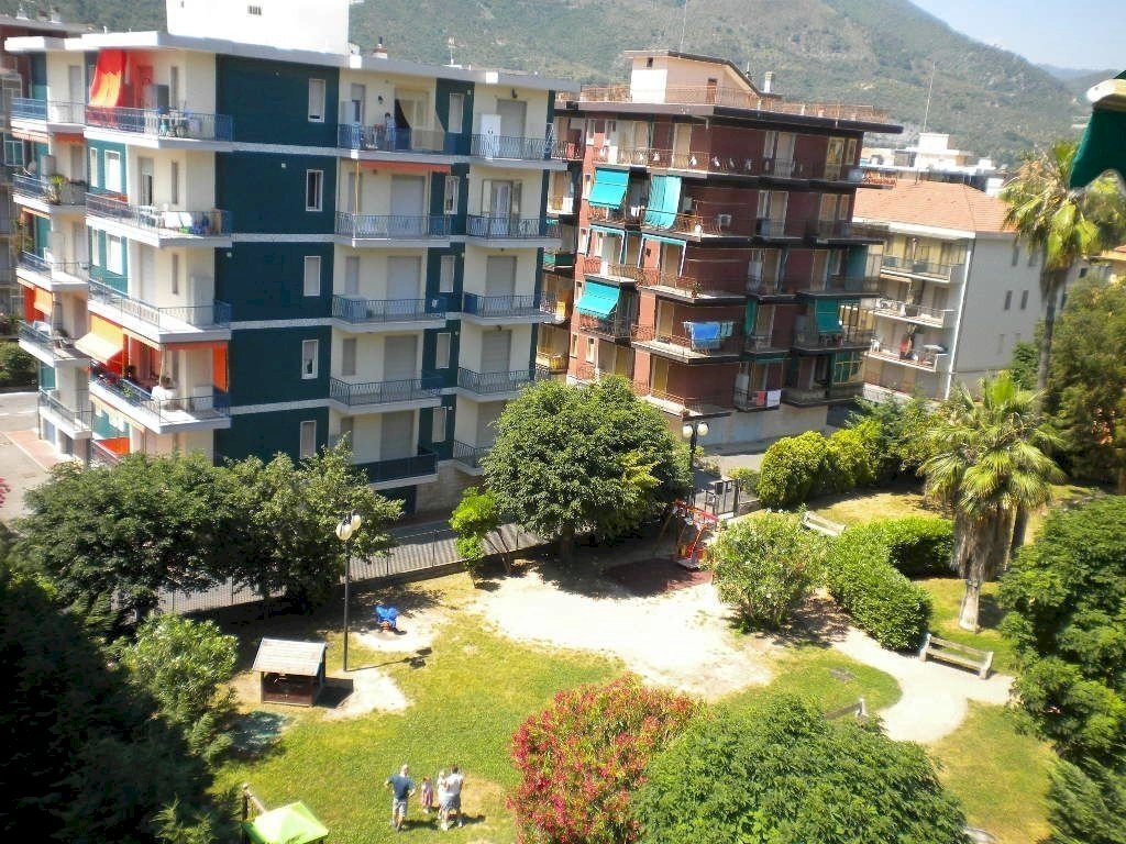 vista balcone - Bilocale Via Venezia 1., Borghetto Santo Spirito - foto 1