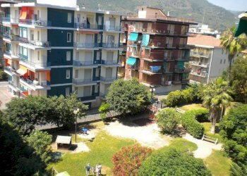 vista balcone - Bilocale Via Venezia 1., Borghetto Santo Spirito - foto 1