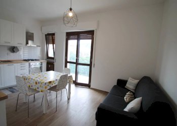 soggiorno con divano letto - Bilocale Corso Raffaello 9., Borghetto Santo Spirito - foto 1