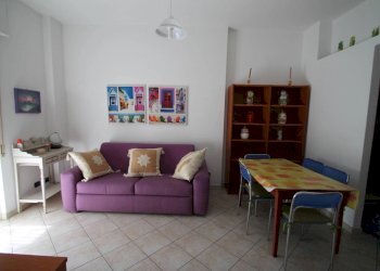 zona giorno/notte - Monolocale Borghetto Santo Spirito - foto 1