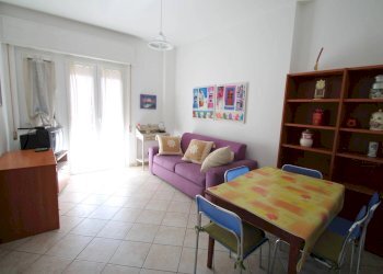 zona giorno/notte - Monolocale Borghetto Santo Spirito - foto 2