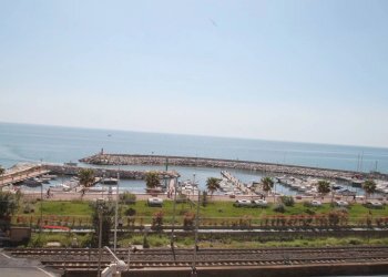 vista mare e porto turistico - Three-room apartment Via Montevideo 1., Borghetto Santo Spirito - photo 1