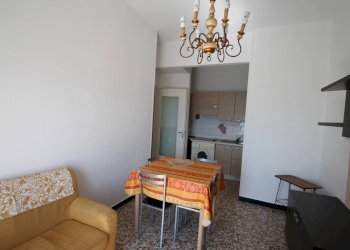 soggiorno con angolo cottura - Three-room apartment Via Montevideo 1., Borghetto Santo Spirito - photo 4