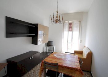 soggiorno - Three-room apartment Via Montevideo 1., Borghetto Santo Spirito - photo 5