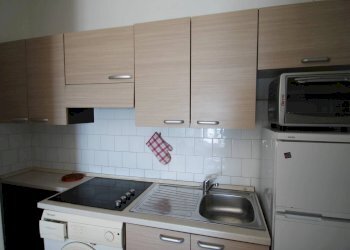 angolo cottura con monoblocco - Three-room apartment Via Montevideo 1., Borghetto Santo Spirito - photo 7