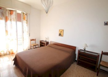 camera matrimoniale - Three-room apartment Via Montevideo 1., Borghetto Santo Spirito - photo 10