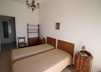 camera a due letti - Three-room apartment Via Montevideo 1., Borghetto Santo Spirito - photo 12