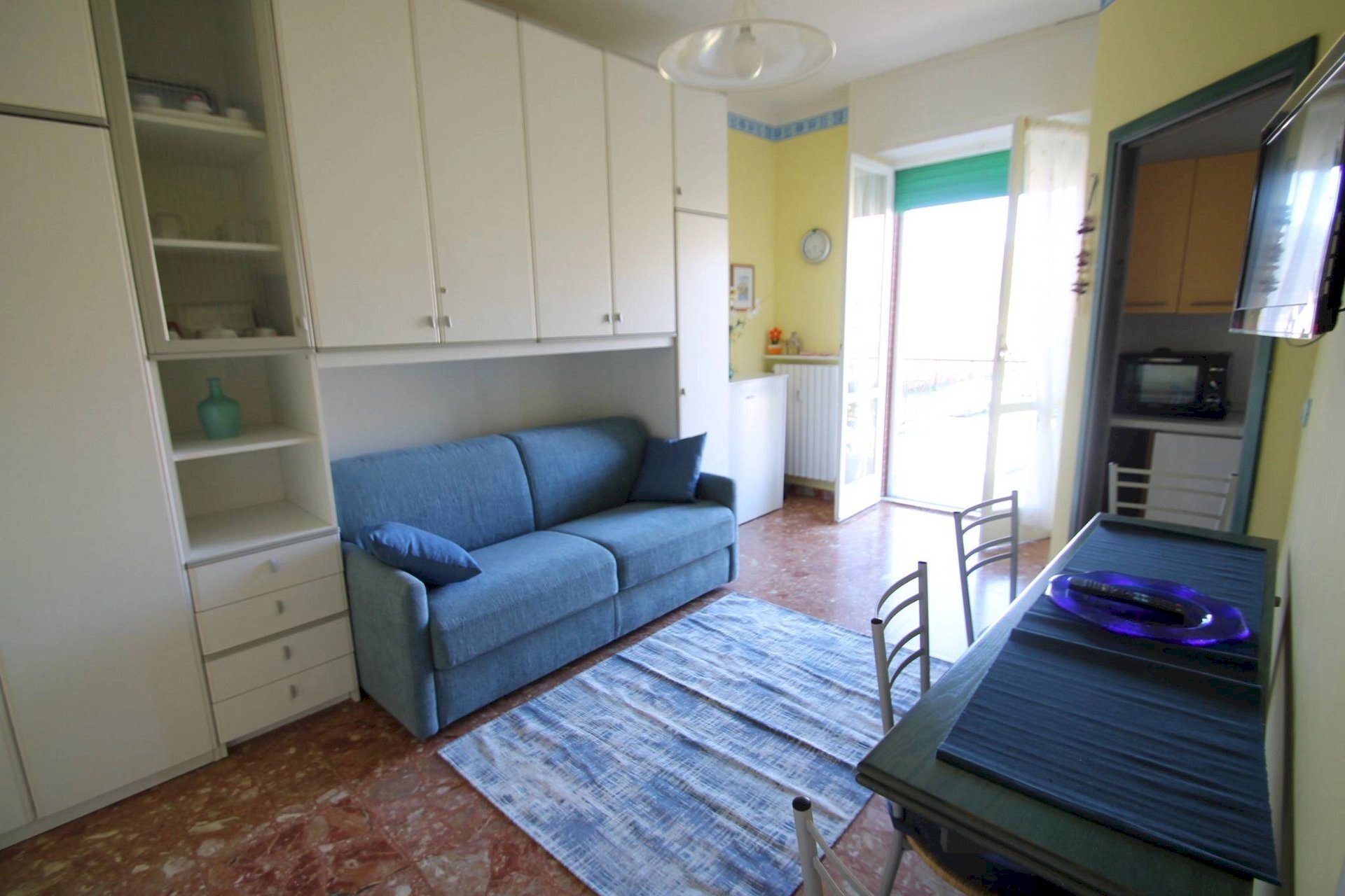 zona giorno/notte - One-room apartment Via Ticino 12., Borghetto Santo Spirito - photo 1