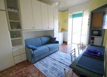 zona giorno/notte - One-room apartment Via Ticino 12., Borghetto Santo Spirito - photo 1