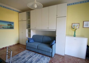 zona giorno/notte - One-room apartment Via Ticino 12., Borghetto Santo Spirito - photo 3