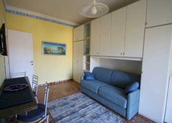 zona giorno/notte - One-room apartment Via Ticino 12., Borghetto Santo Spirito - photo 5