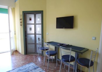zona giorno/notte - One-room apartment Via Ticino 12., Borghetto Santo Spirito - photo 6