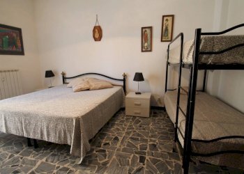 camera da letto - Bilocale Corso Europa 39., Borghetto Santo Spirito - foto 14