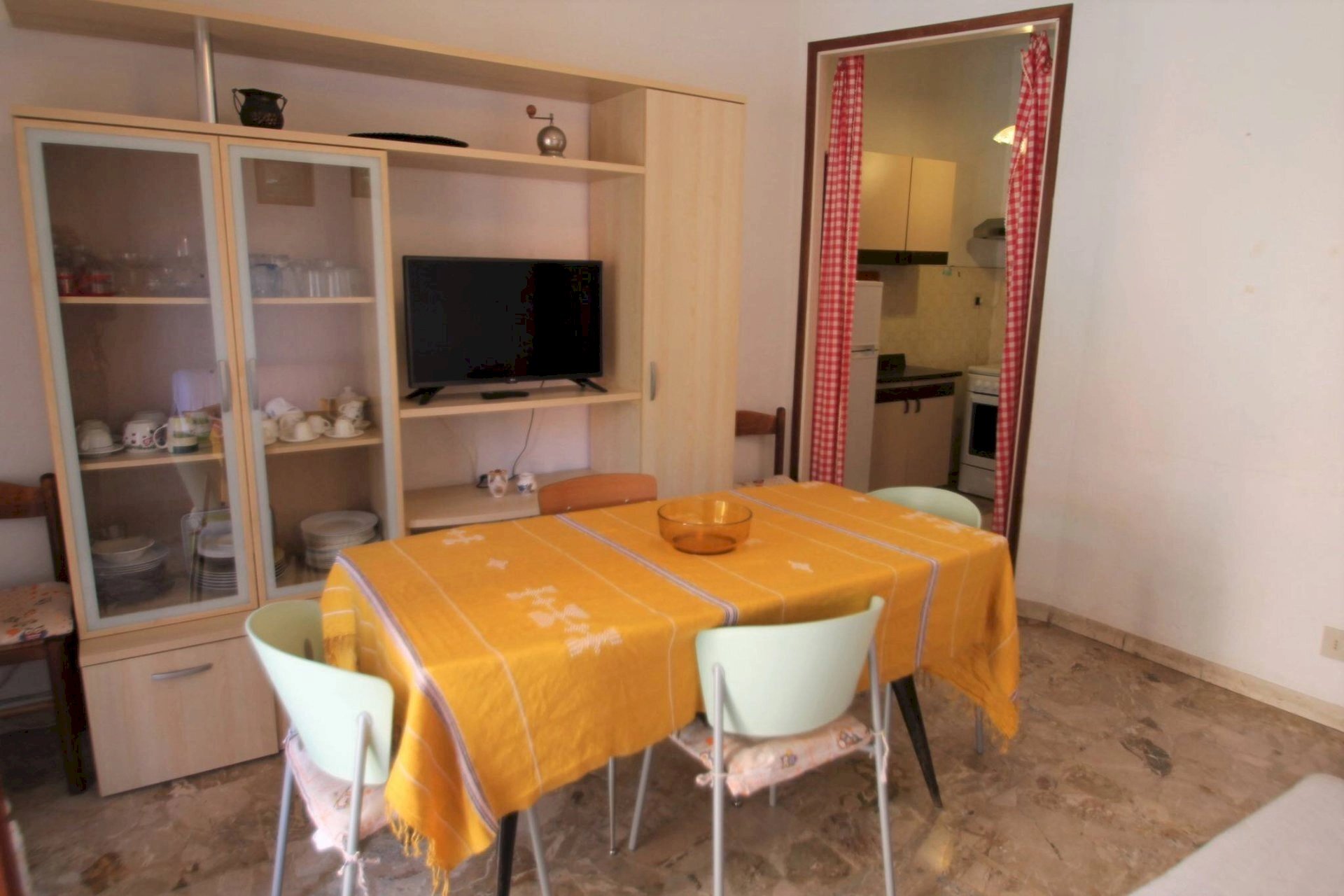 soggiorno con angolo cottura - Bilocale Corso Europa 14., Borghetto Santo Spirito - foto 2