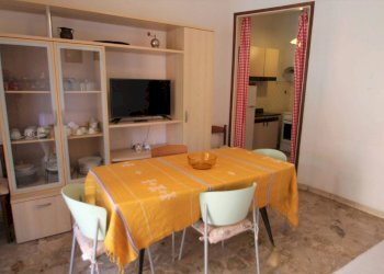 soggiorno con angolo cottura - Bilocale Corso Europa 14., Borghetto Santo Spirito - foto 2