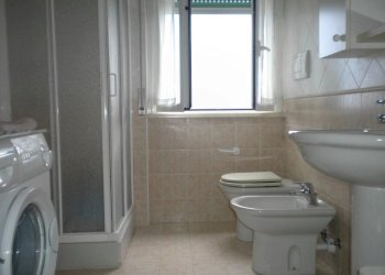 bagno con doccia - Trilocale Corso Europa 31., Borghetto Santo Spirito - foto 17