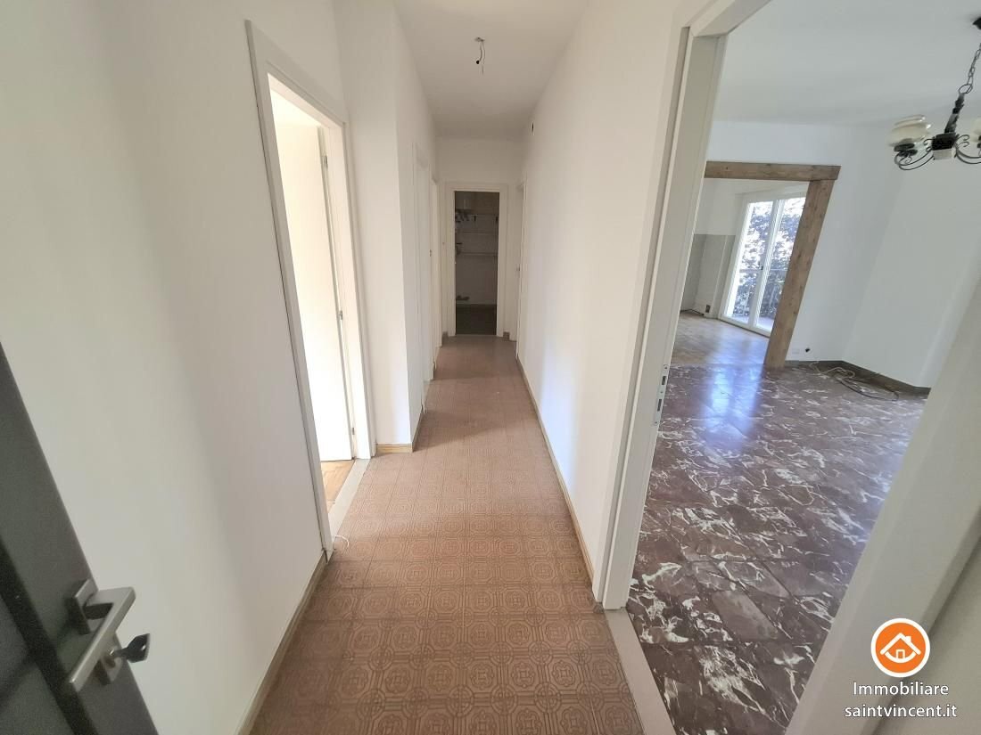 Apartment Viale IV Novembre 62, Saint-Vincent - photo 2