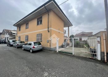 Casa semi indipendente Via Montecassino, Santhià - foto 1