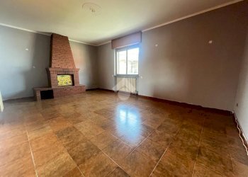 Casa semi indipendente Via Montecassino, Santhià - foto 2