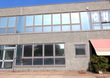 IMG_1858.JPG - Show room Via Muzza, Valsamoggia - foto 3