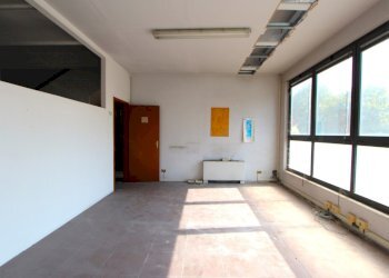 IMG_1861.JPG - Show room Via Muzza, Valsamoggia - foto 5