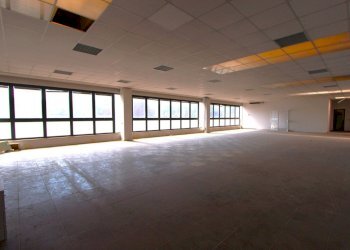 IMG_1870.JPG - Show room Via Muzza, Valsamoggia - foto 11