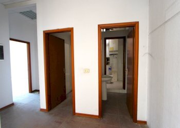 IMG_1872.JPG - Show room Via Muzza, Valsamoggia - foto 13