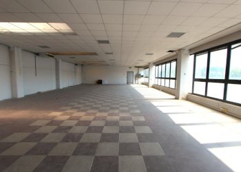 IMG_1878.JPG - Show room Via Muzza, Valsamoggia - foto 17