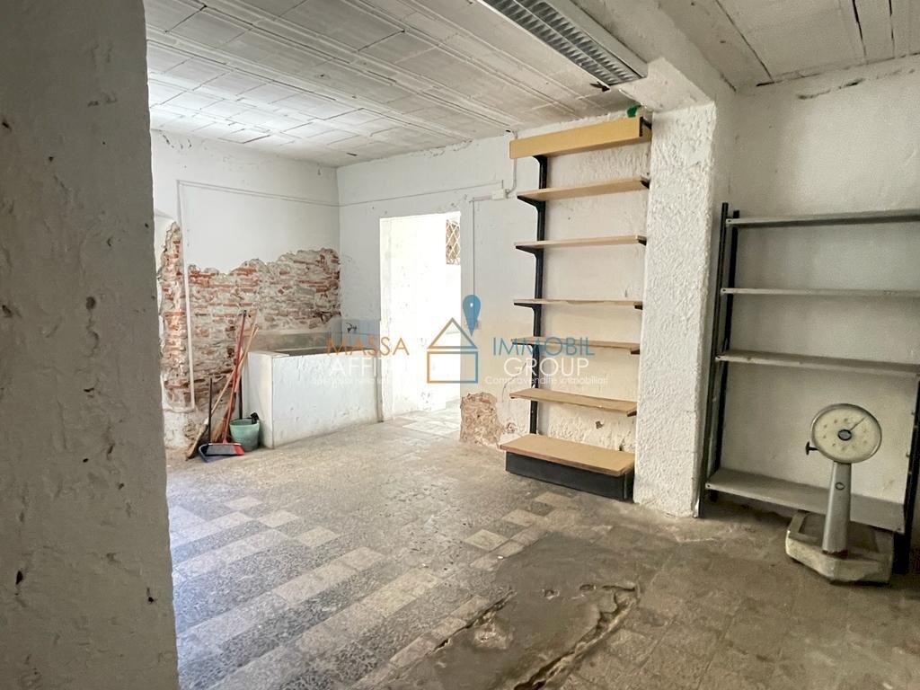 IMG-20230926-WA0018.jpg - Locale Commerciale Massa - foto 2