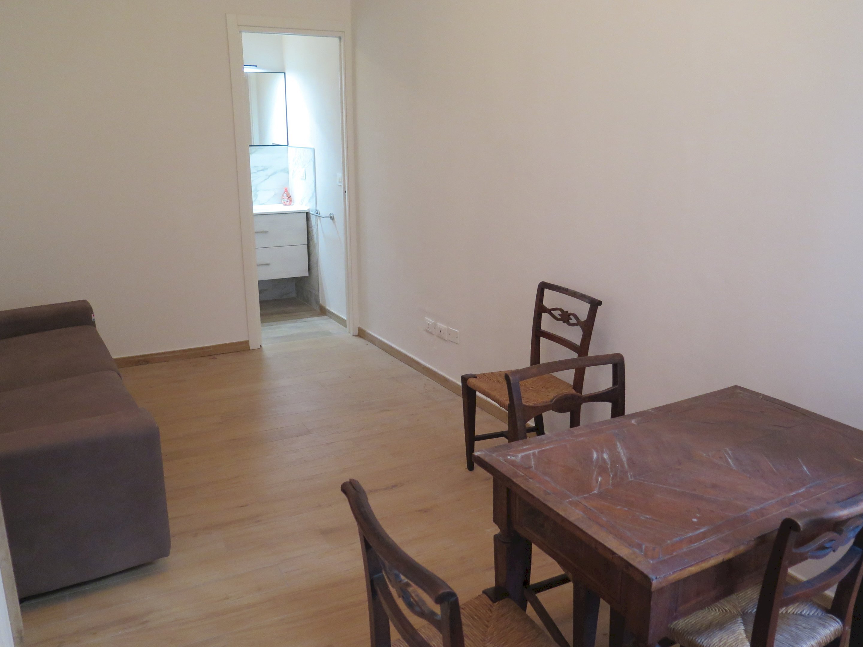 Three-room apartment piazza San Michele, Bologna (neighborhood Centro Storico) - photo 2