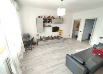 Villa via Giacomo Zanella, 150, Parabiago - foto 13