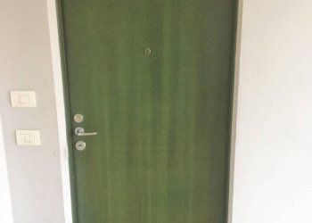 porta blindata - Monolocale via Vittorio Veneto, Boffalora d'Adda - foto 3