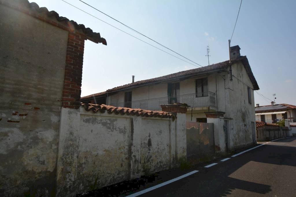 Facciata - Rustic via Fratelli Marengo, 8, Carmagnola - photo 2