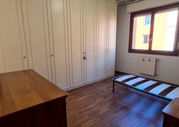 Camera da letto - Three-room apartment via Luigi Fantini, Pianoro - photo 5