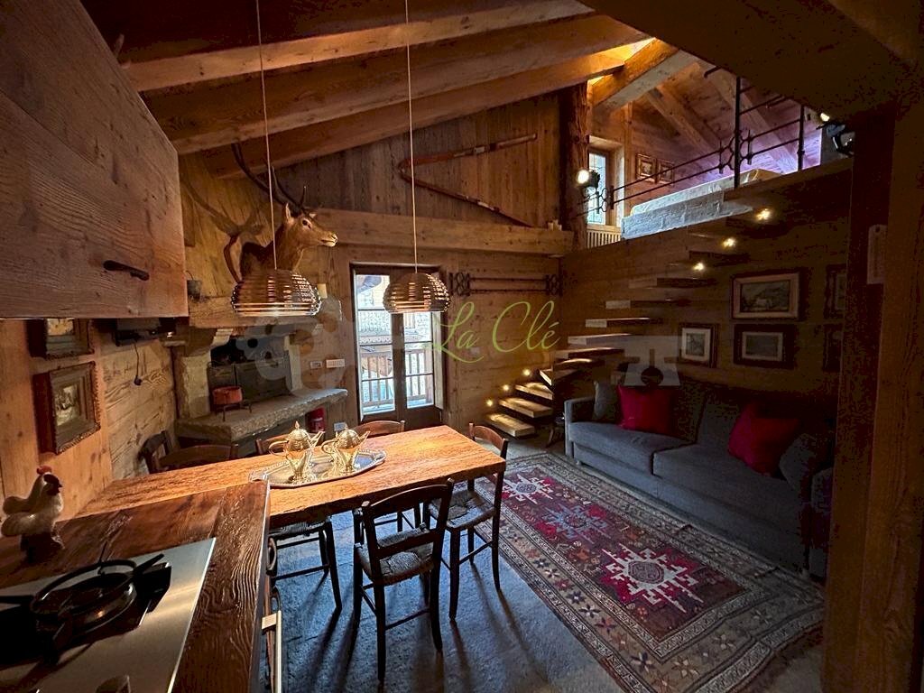 AFFITTO COURMAYEUR -  SOGGIORNO CON ZONA PRANZO - Loft Courmayeur - photo 1
