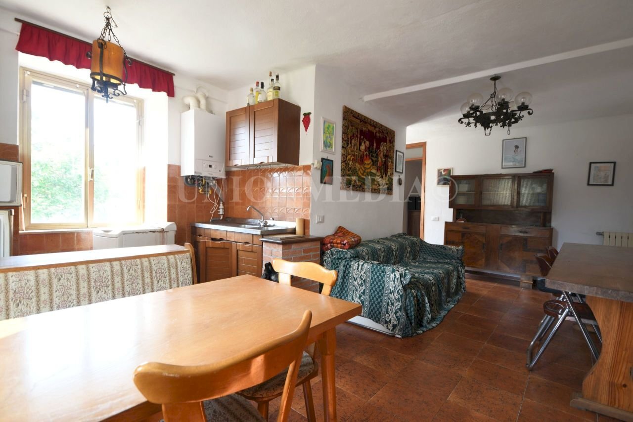 3.jpg - Trilocale Via Carignano, Fosdinovo - foto 3