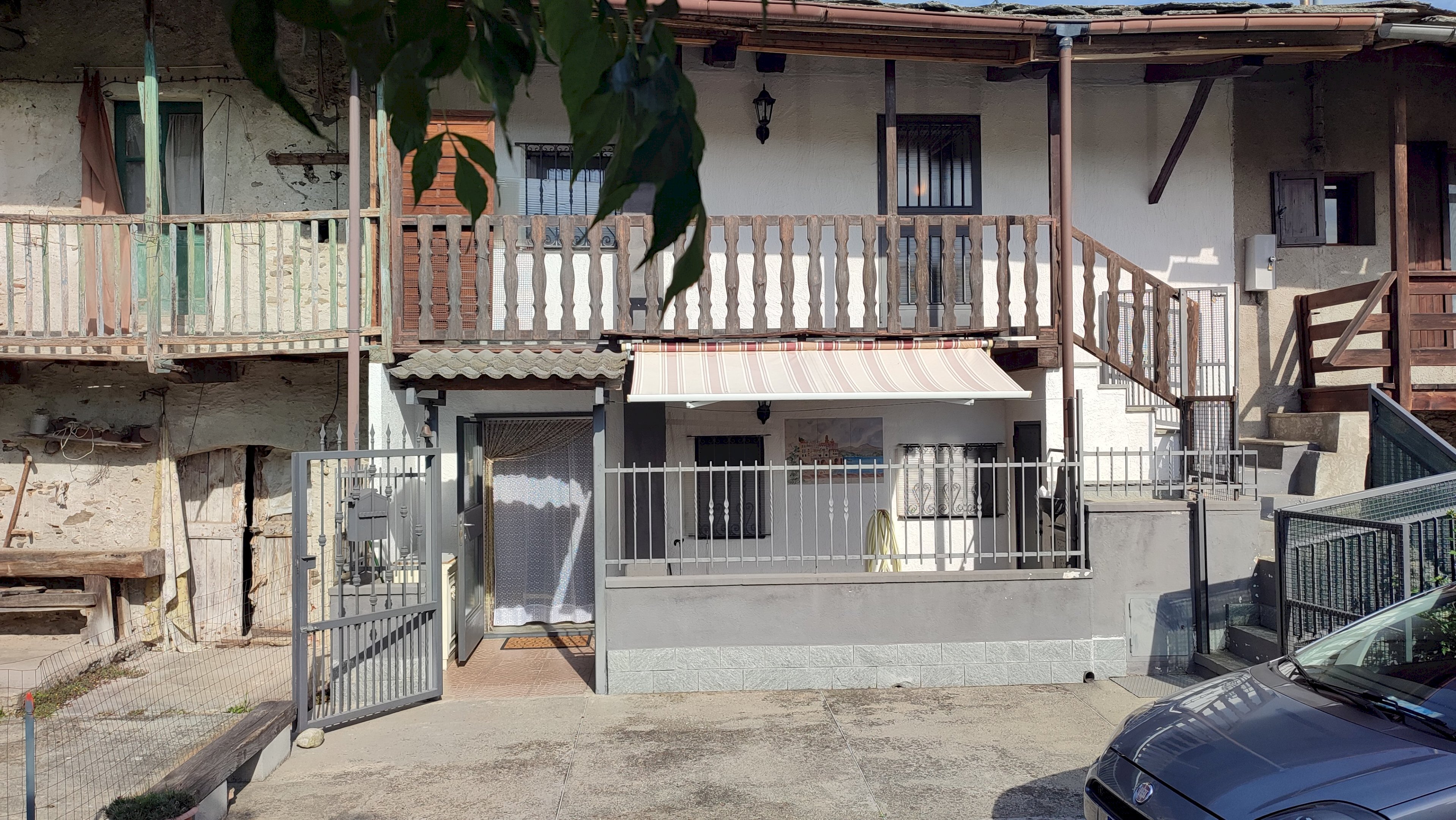 Casale Via Bolè, 25, Gambasca - photo 1