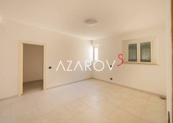 Camera da letto - Negozio corso Italia, 21, Bordighera - foto 4