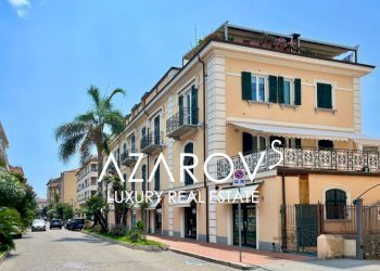 Facciata - Negozio corso Italia, 21, Bordighera - foto 8