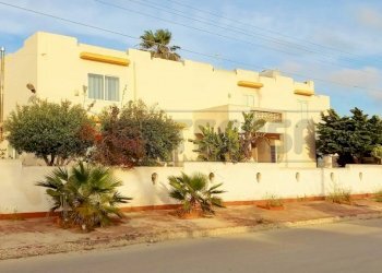 PHOTO-2023-05-01-19-45-35.jpg - Villa Mazara del Vallo - foto 1