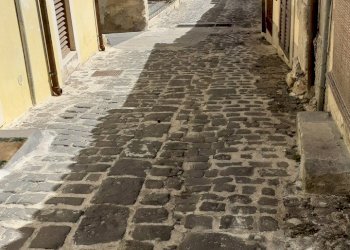 stradina quartiere orologio.jpg - Villa Ronco Vespri 3, Palazzolo Acreide - foto 26