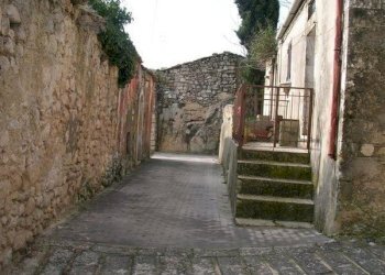 quartiere orologio-lenza borgo medievale.jpg - Villa Ronco Vespri 3, Palazzolo Acreide - foto 30