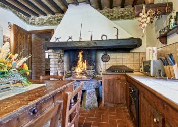 Interni - Villa Via De Riccardi, Chianni - foto 9