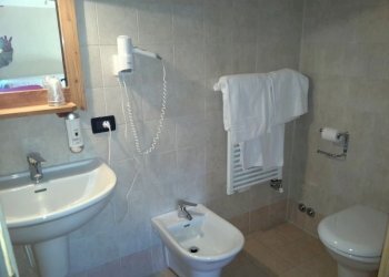 Locale Commerciale Valdigne, Aosta - foto 18