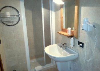 Locale Commerciale Valdigne, Aosta - foto 19