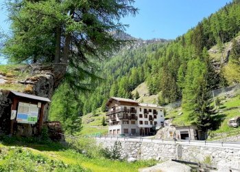 Locale Commerciale Eau Rousse, Valsavarenche - foto 3