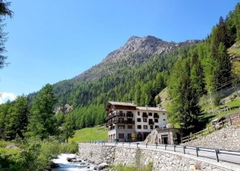 Locale Commerciale Eau Rousse, Valsavarenche - foto 34