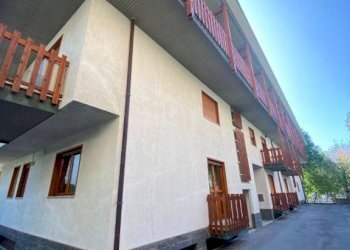 CONDOMINIO - Three-room apartment via Giuseppe Francesco Medail, 28, Bardonecchia - photo 4