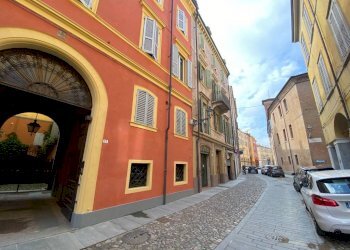 Facciata limitrofa - Apartment via Mondatora, 23A, Modena (neighborhood Centro Storico) - photo 1