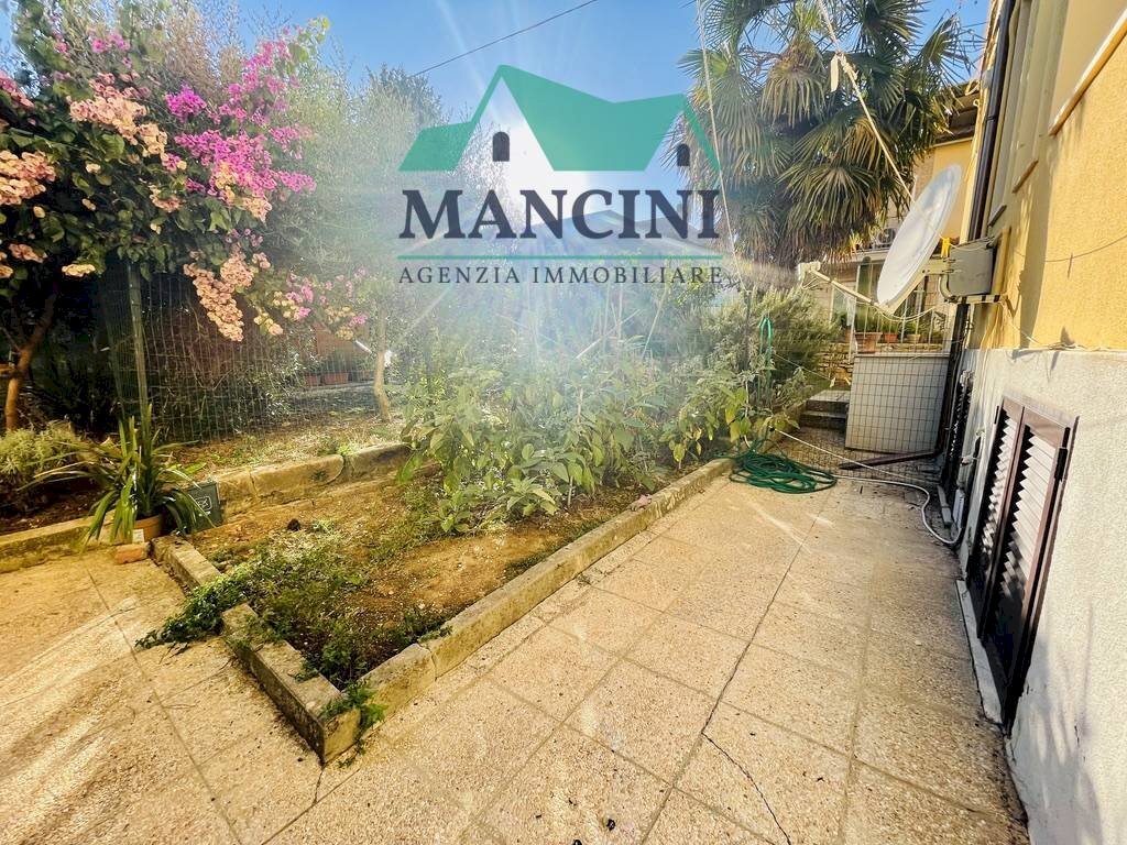 Four-room apartment RADICIOTTI, Jesi - photo 2